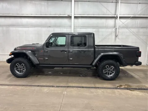More photos of 2026 Jeep Gladiator Mojave at Wilmington Auto Center Chrysler Dodge Jeep RAM, OH