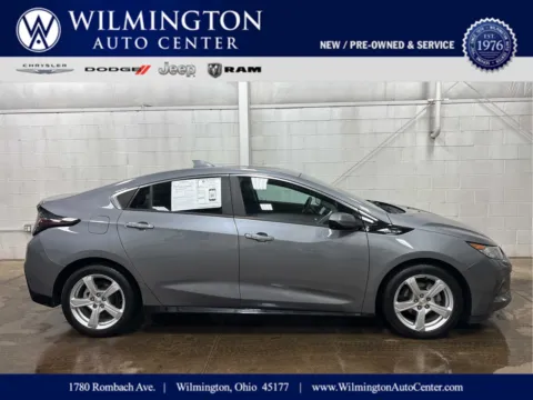 Gray 2018 Chevrolet Volt LT for sale in Wilmington, OH