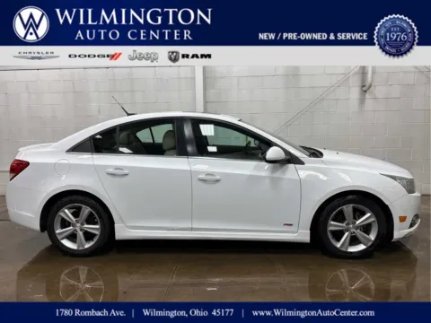 White 2014 Chevrolet Cruze 2LT for sale in Wilmington, OH
