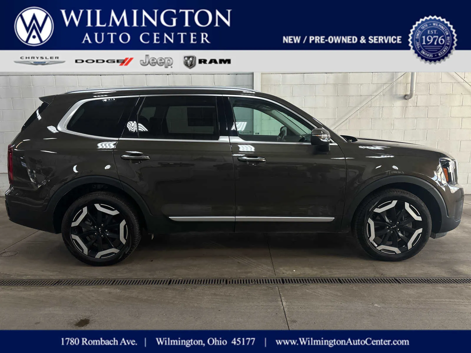 Green 2025 Kia Telluride S for sale in Wilmington, OH