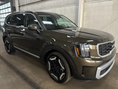 Photos of 2025 Kia Telluride S for sale in Wilmington, OH at Wilmington Auto Center Chrysler Dodge Jeep RAM