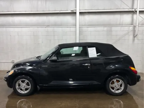 More photos of 2005 Chrysler PT Cruiser at Wilmington Auto Center Chrysler Dodge Jeep RAM, OH