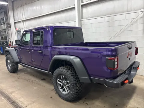More photos of 2026 Jeep Gladiator Mojave at Wilmington Auto Center Chrysler Dodge Jeep RAM, OH