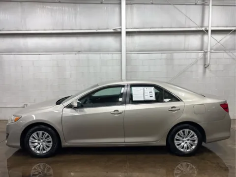 More photos of 2014 Toyota Camry L at Wilmington Auto Center Chrysler Dodge Jeep RAM, OH