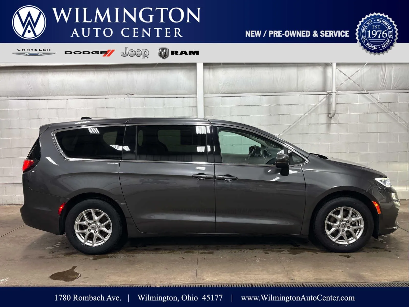 Gray 2023 Chrysler Pacifica Touring L for sale in Wilmington, OH