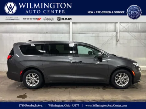 Gray 2023 Chrysler Pacifica Touring L for sale in Wilmington, OH