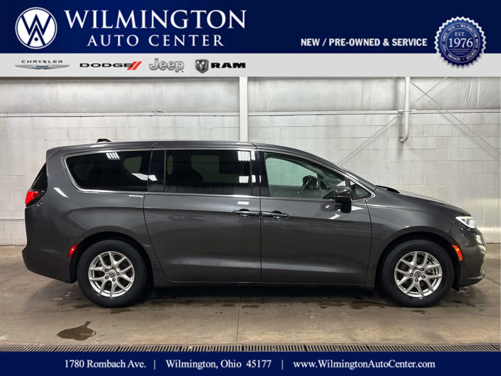 Gray 2023 Chrysler Pacifica Touring L for sale in Wilmington, OH