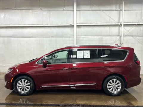 More photos of 2018 Chrysler Pacifica Touring L Plus at Wilmington Auto Center Chrysler Dodge Jeep RAM, OH