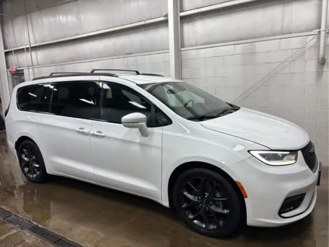 Photos of 2021 Chrysler Pacifica Touring for sale in Wilmington, OH at Wilmington Auto Center Chrysler Dodge Jeep RAM