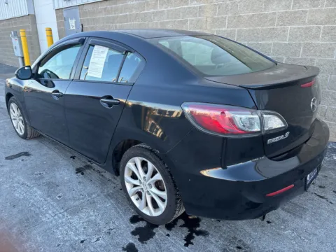 More photos of 2011 Mazda MAZDA3 s Sport at Wilmington Auto Center Chrysler Dodge Jeep RAM, OH