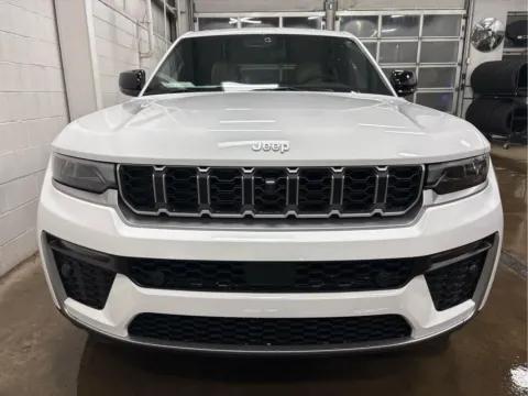 More photos of 2026 Jeep Grand Cherokee Limited at Wilmington Auto Center Chrysler Dodge Jeep RAM, OH