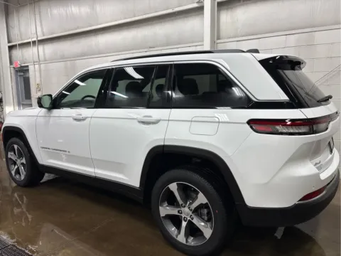 More photos of 2026 Jeep Grand Cherokee Limited at Wilmington Auto Center Chrysler Dodge Jeep RAM, OH