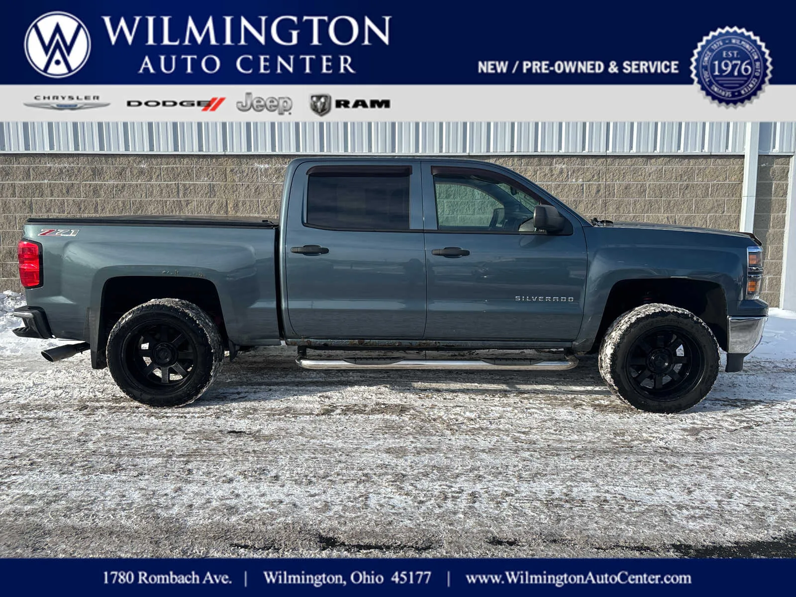 Gray 2014 Chevrolet Silverado 1500 LT for sale in Wilmington, OH