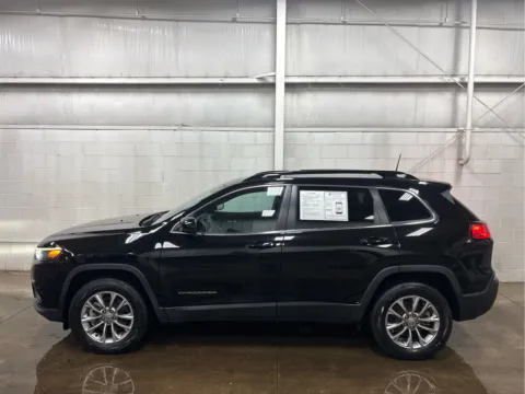More photos of 2022 Jeep Cherokee Latitude Lux at Wilmington Auto Center Chrysler Dodge Jeep RAM, OH