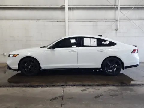 More photos of 2023 Honda Accord Hybrid Sport-L at Wilmington Auto Center Chrysler Dodge Jeep RAM, OH