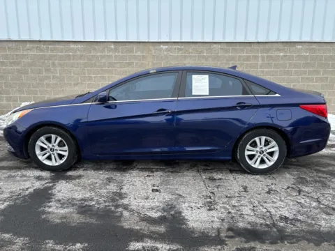 More photos of 2011 Hyundai Sonata GLS at Wilmington Auto Center Chrysler Dodge Jeep RAM, OH
