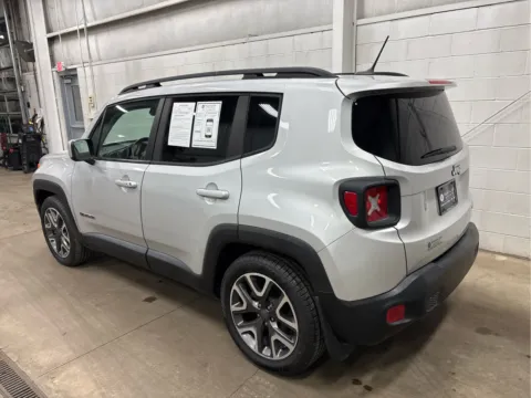 More photos of 2017 Jeep Renegade Latitude at Wilmington Auto Center Chrysler Dodge Jeep RAM, OH