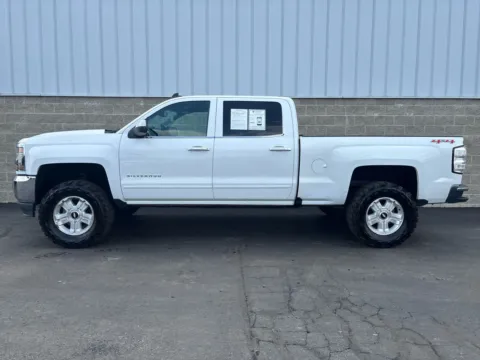 More photos of 2016 Chevrolet Silverado 1500 LT at Wilmington Auto Center Chrysler Dodge Jeep RAM, OH