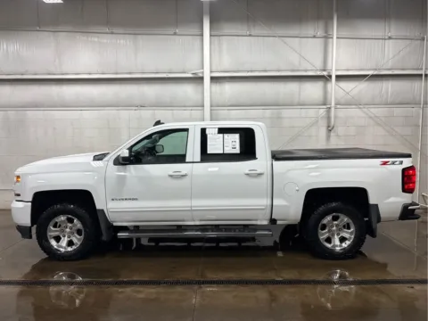 More photos of 2018 Chevrolet Silverado 1500 LT at Wilmington Auto Center Chrysler Dodge Jeep RAM, OH