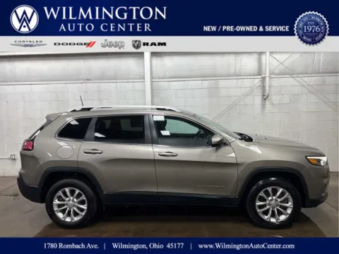 Brown 2019 Jeep Cherokee Latitude for sale in Wilmington, OH