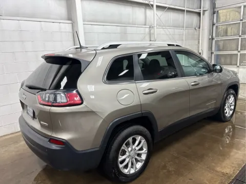More photos of 2019 Jeep Cherokee Latitude at Wilmington Auto Center Chrysler Dodge Jeep RAM, OH