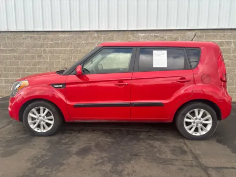 More photos of 2013 Kia Soul at Wilmington Auto Center Chrysler Dodge Jeep RAM, OH