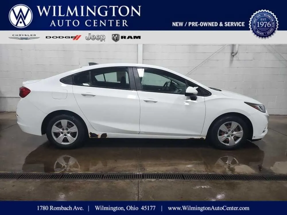 White 2017 Chevrolet Cruze LS for sale in Wilmington, OH