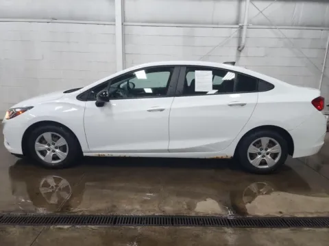 More photos of 2017 Chevrolet Cruze LS at Wilmington Auto Center Chrysler Dodge Jeep RAM, OH