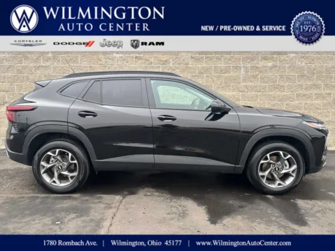 Black 2025 Chevrolet Trax LT for sale in Wilmington, OH