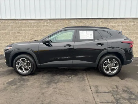 More photos of 2025 Chevrolet Trax LT at Wilmington Auto Center Chrysler Dodge Jeep RAM, OH