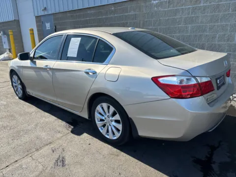 More photos of 2014 Honda Accord EX-L at Wilmington Auto Center Chrysler Dodge Jeep RAM, OH