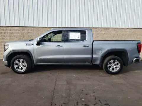 More photos of 2025 GMC Sierra 1500 SLT at Wilmington Auto Center Chrysler Dodge Jeep RAM, OH