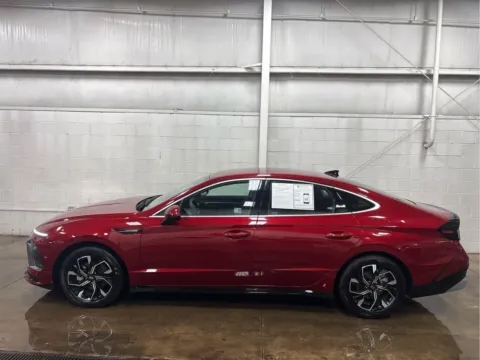 More photos of 2025 Hyundai Sonata SEL at Wilmington Auto Center Chrysler Dodge Jeep RAM, OH