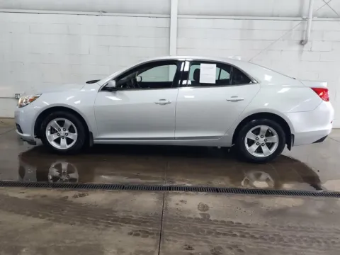 More photos of 2015 Chevrolet Malibu LT at Wilmington Auto Center Chrysler Dodge Jeep RAM, OH