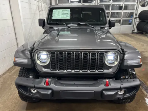 More photos of 2026 Jeep Gladiator Rubicon X at Wilmington Auto Center Chrysler Dodge Jeep RAM, OH