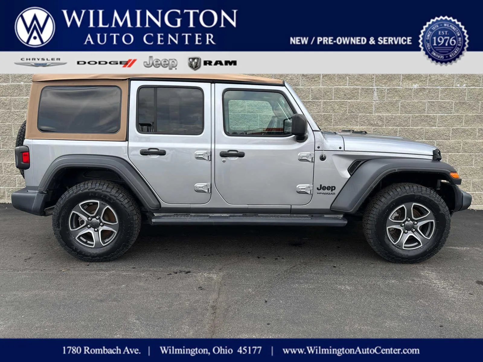 2020 Jeep Wrangler Unlimited Black and Tan for sale in Wilmington, OH
