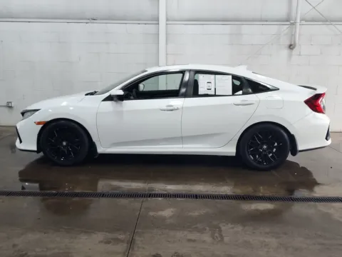 More photos of 2018 Honda Civic Si at Wilmington Auto Center Chrysler Dodge Jeep RAM, OH