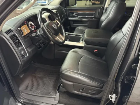 More photos of 2018 Ram 1500 Laramie at Wilmington Auto Center Chrysler Dodge Jeep RAM, OH