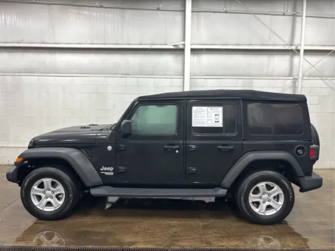 More photos of 2021 Jeep Wrangler Unlimited Sport S at Wilmington Auto Center Chrysler Dodge Jeep RAM, OH