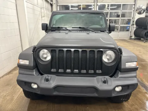 More photos of 2021 Jeep Wrangler Unlimited Sport S at Wilmington Auto Center Chrysler Dodge Jeep RAM, OH