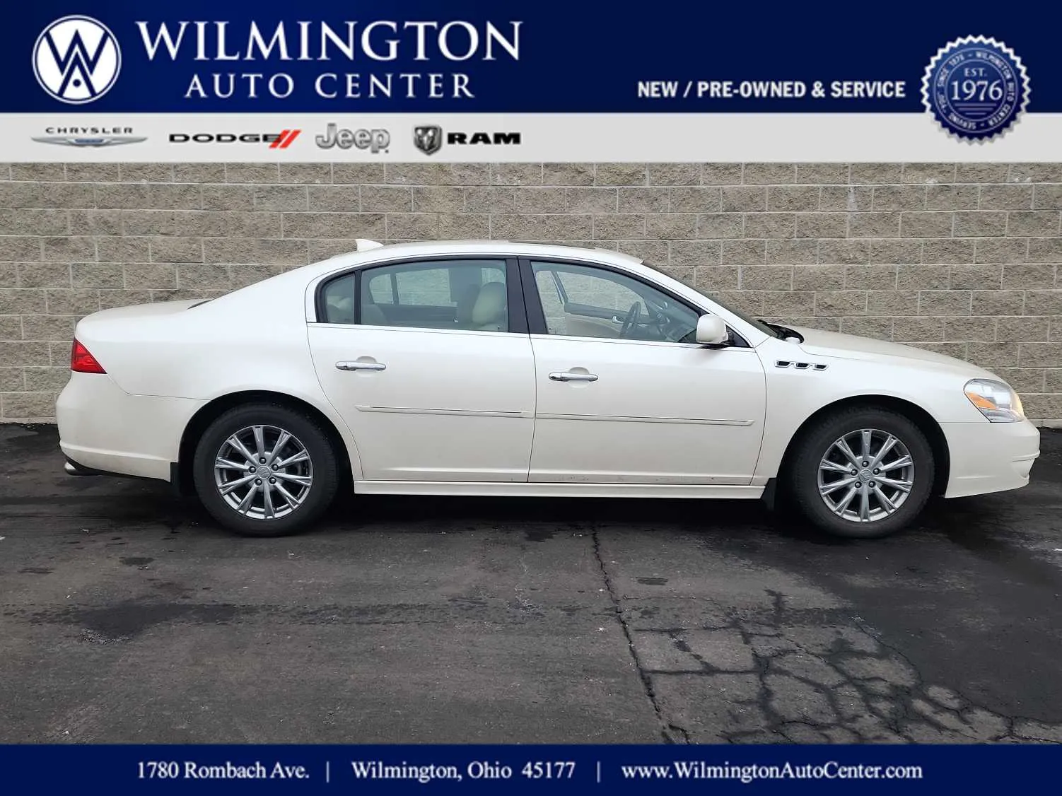 White 2011 Buick Lucerne CXL Premium for sale in Wilmington, OH