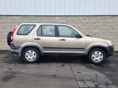 Photos of 2005 Honda CR-V LX for sale in Wilmington, OH at Wilmington Auto Center Chrysler Dodge Jeep RAM
