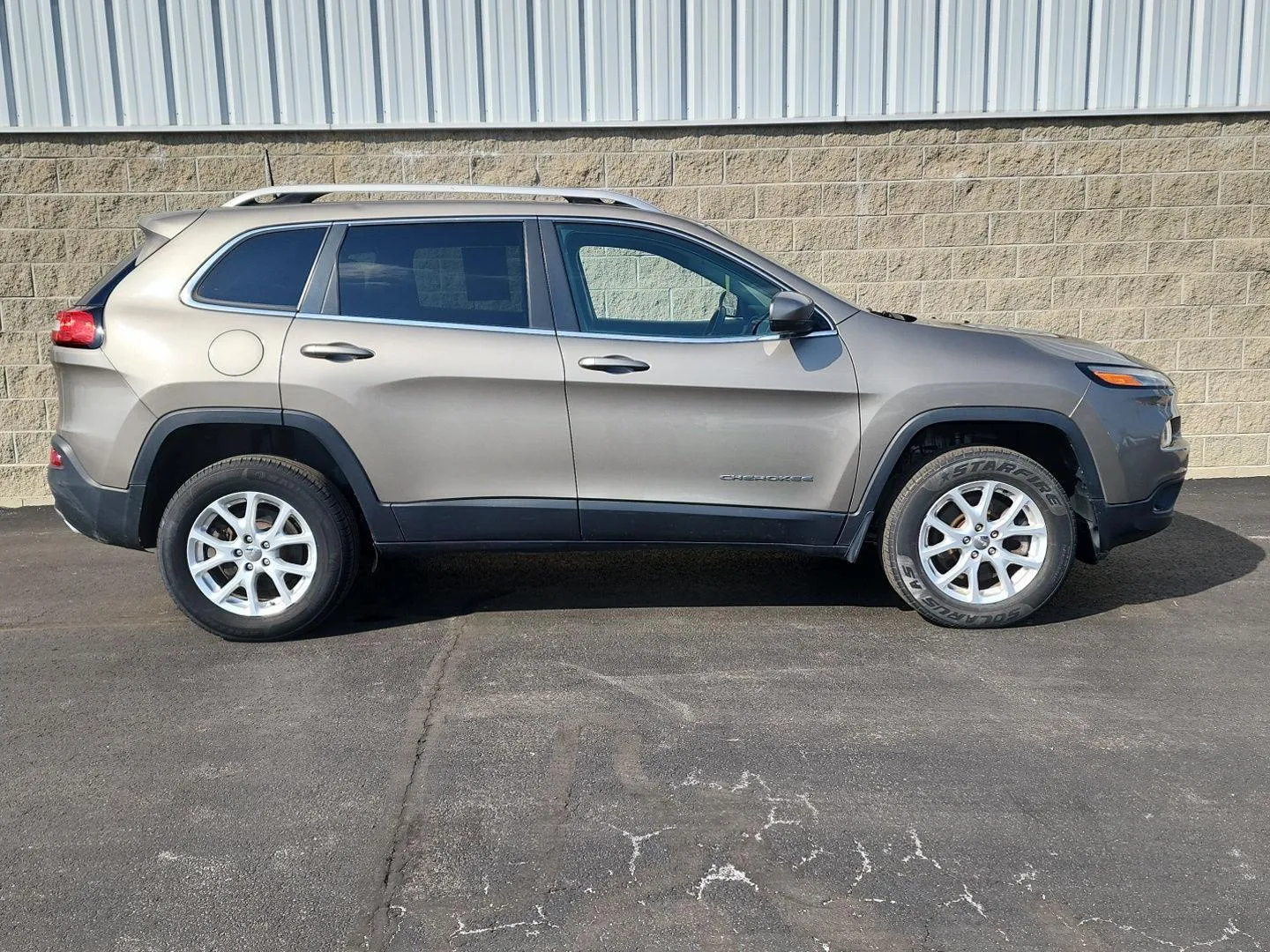 2016 Jeep Cherokee