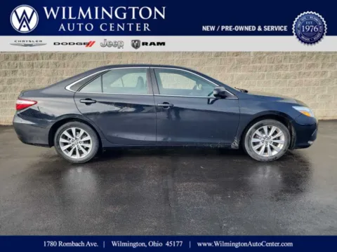 Black 2016 Toyota Camry XLE for sale in Wilmington, OH
