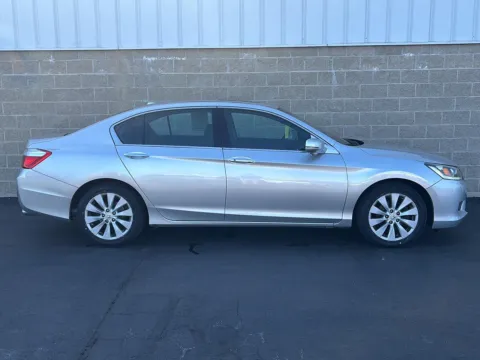 Silver 2015 Honda Accord Sedan EX-L for sale in Wilmington, OH