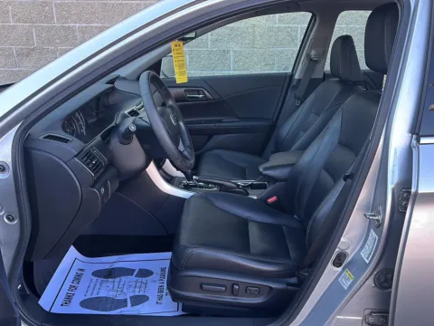 More photos of 2015 Honda Accord Sedan EX-L at Wilmington Auto Center Chrysler Dodge Jeep RAM, OH