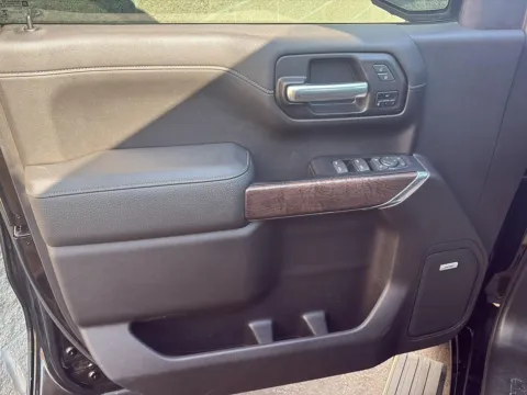 More photos of 2020 GMC Sierra 1500 Denali at Wilmington Auto Center Chrysler Dodge Jeep RAM, OH