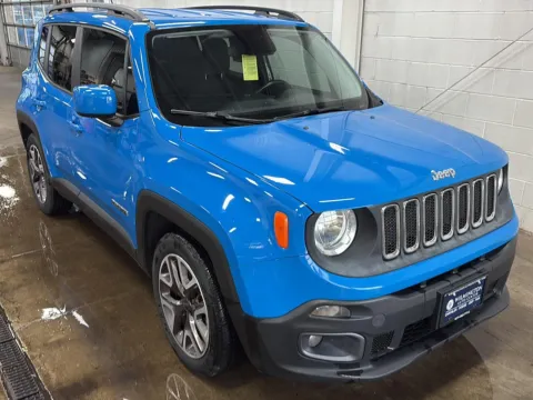 More photos of 2015 JEEP RENEGADE LATITUDE at Wilmington Auto Center Chrysler Dodge Jeep RAM, OH
