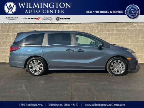 Blue 2025 Honda Odyssey Touring for sale in Wilmington, OH
