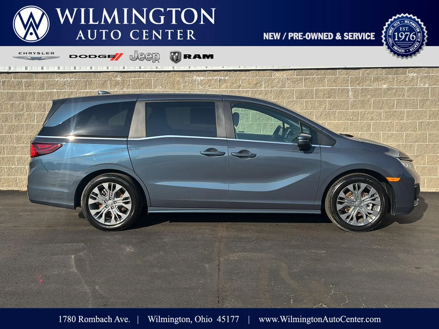Blue 2025 Honda Odyssey Touring for sale in Wilmington, OH